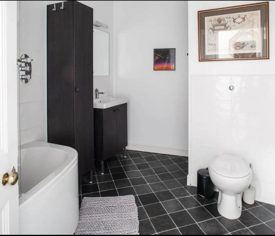 Falmouth Townhouse With Panoramic Sea View Terrace Ngoại thất bức ảnh